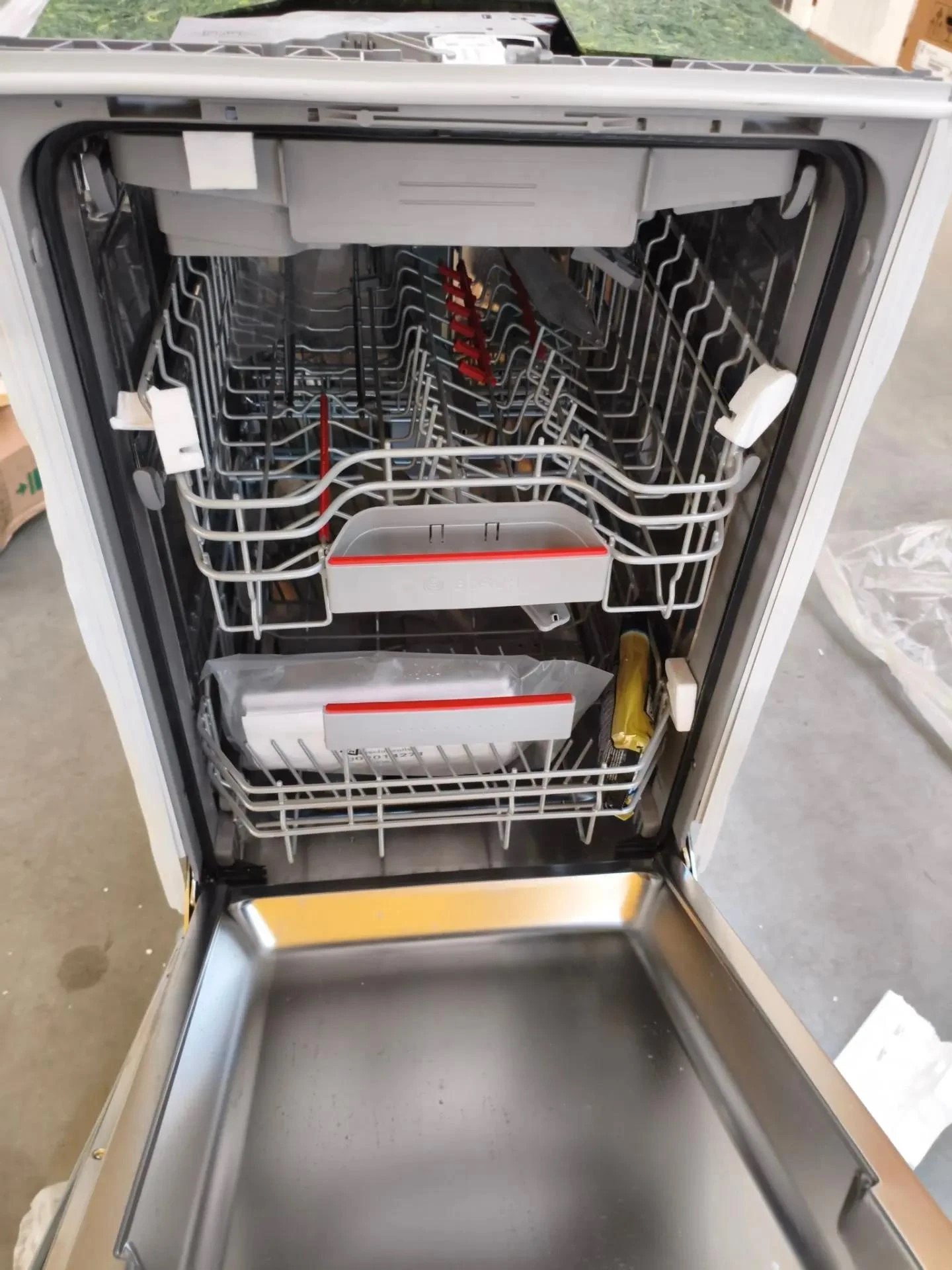 Превью картинка Посудомоечная машина 45см встраиваемая Bosch SPV6EMX65Q (Уценка) #8