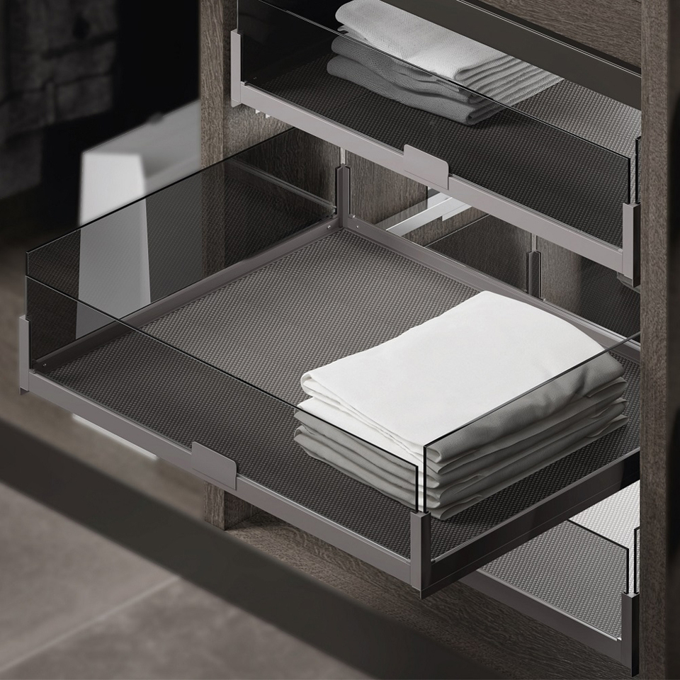 Фото Duslar Выдвижная корзина MATRIX, распашной фасад, ширина 564-568 мм, антрацит